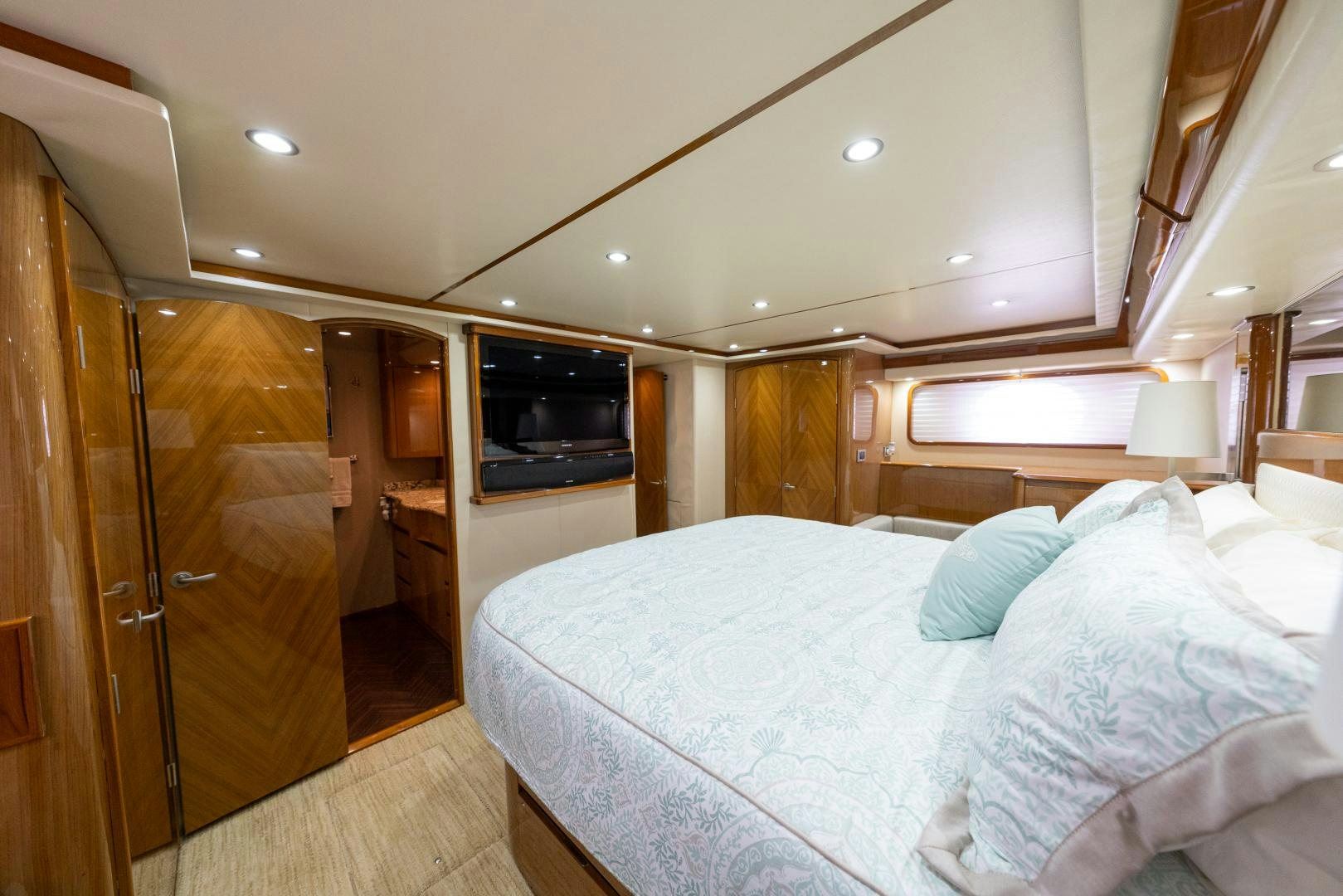 a hotel room with a bed aboard MM CRICKET Yacht for Sale