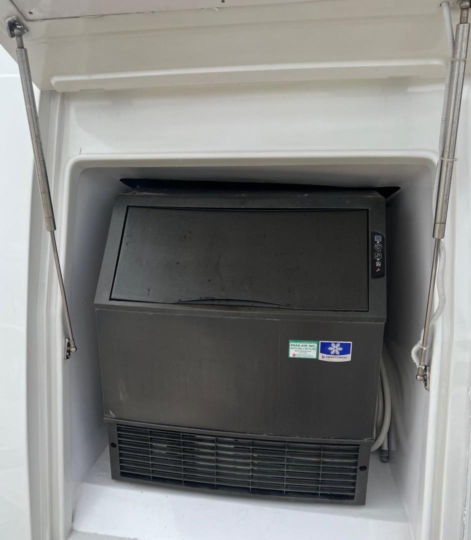 a black and silver oven aboard STEPHANIE Yacht for Sale