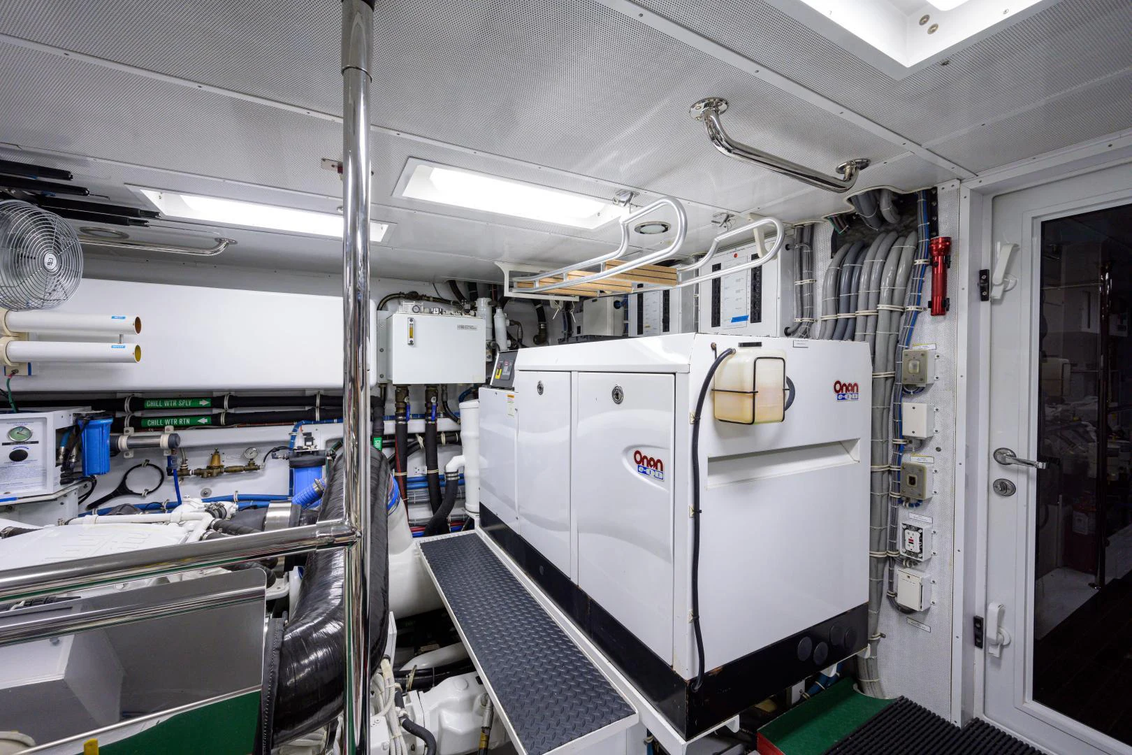 a room with machines aboard IRISH EI'S Yacht for Sale