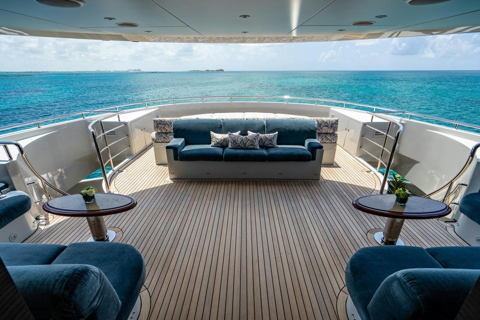 a living room with a large ocean aboard SOUTH Yacht for Sale