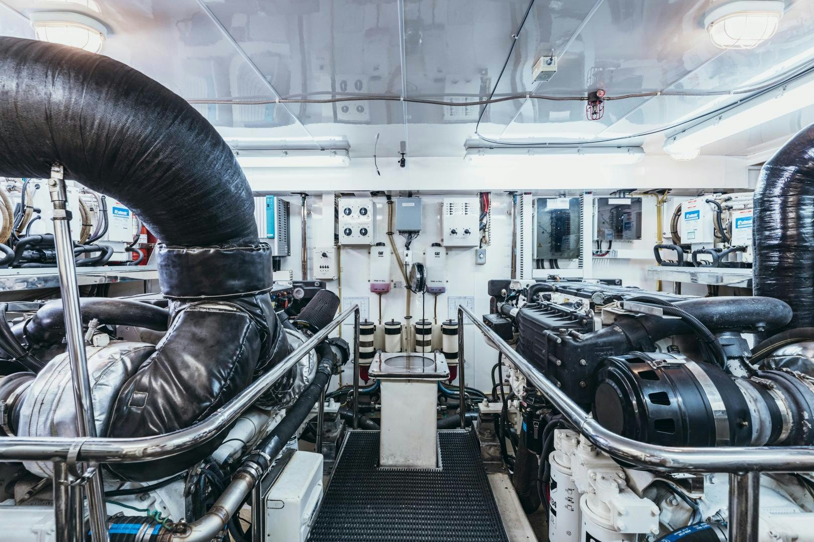 a room with a large machine aboard SKULLDUGGERY Yacht for Sale