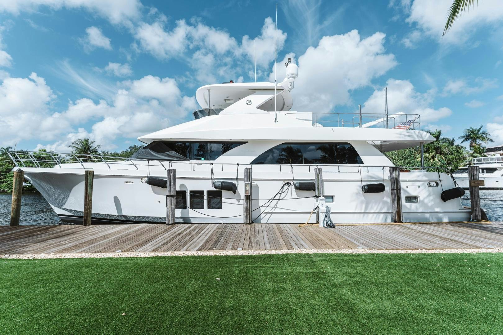 a white building with a white roof aboard SKULLDUGGERY Yacht for Sale