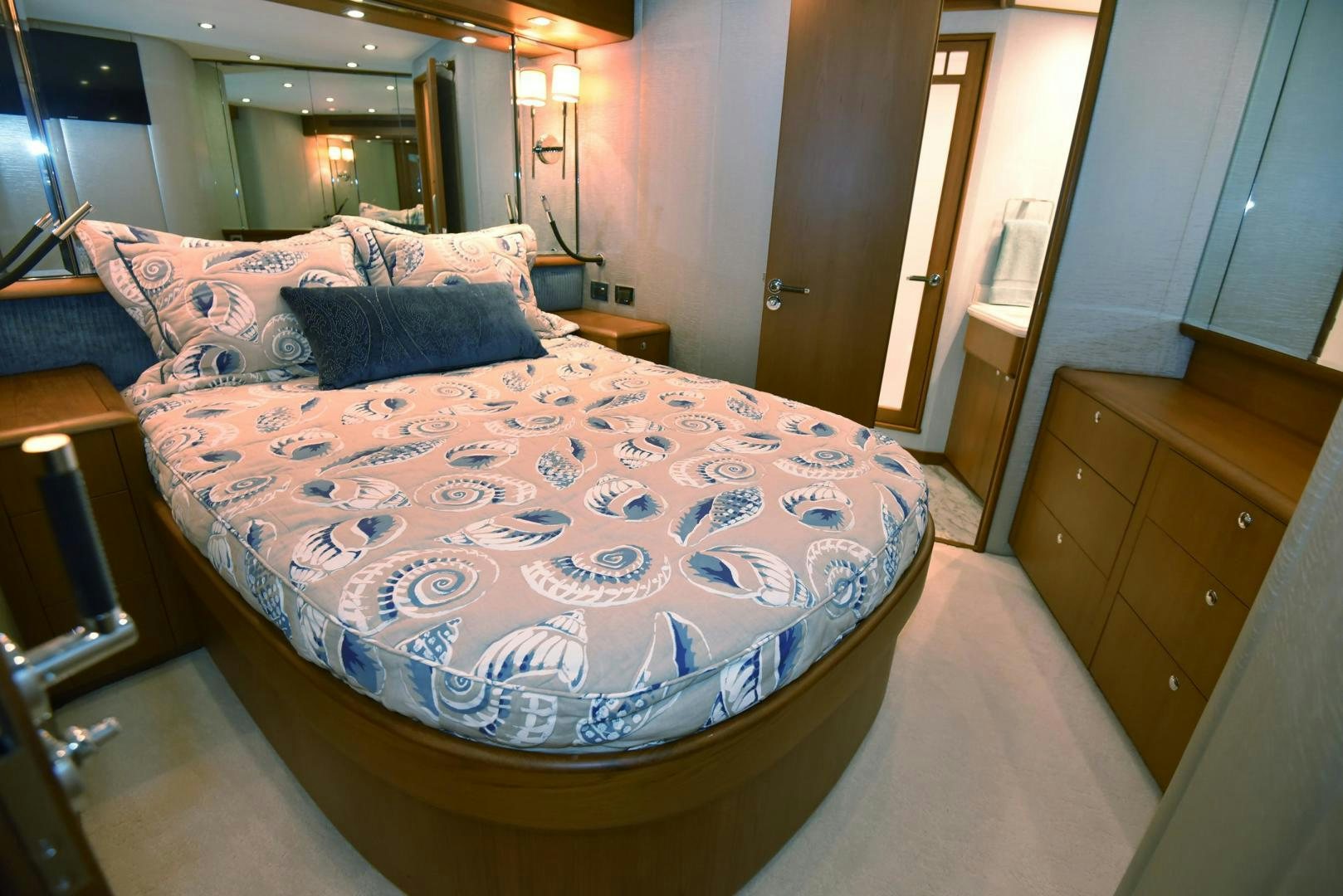 a bed in a hotel room aboard MY LYNN Yacht for Sale