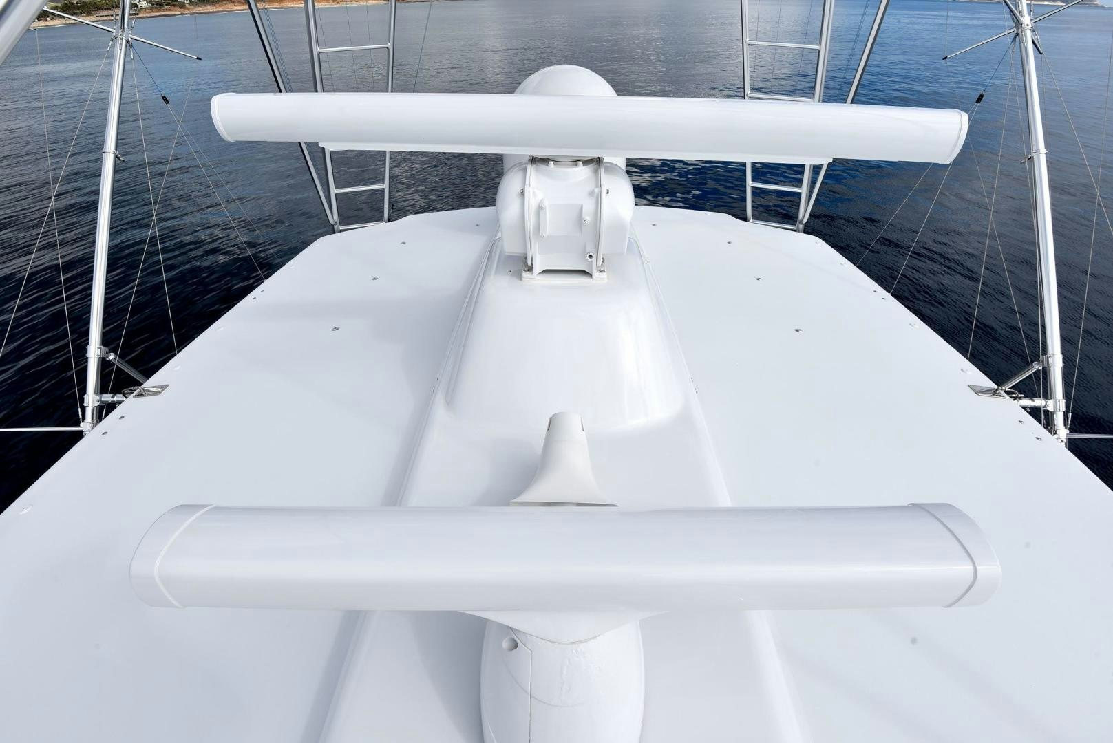 a white sink with faucet aboard MY LYNN Yacht for Sale