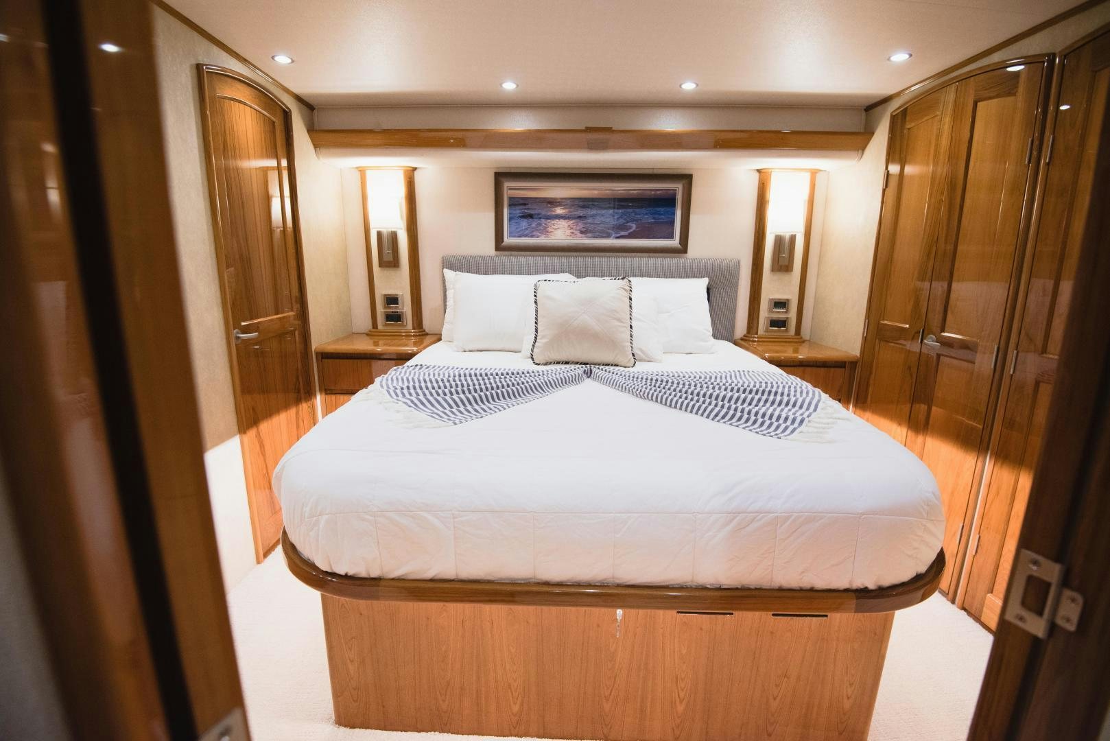 a bed in a hotel room aboard C STUDENT Yacht for Sale