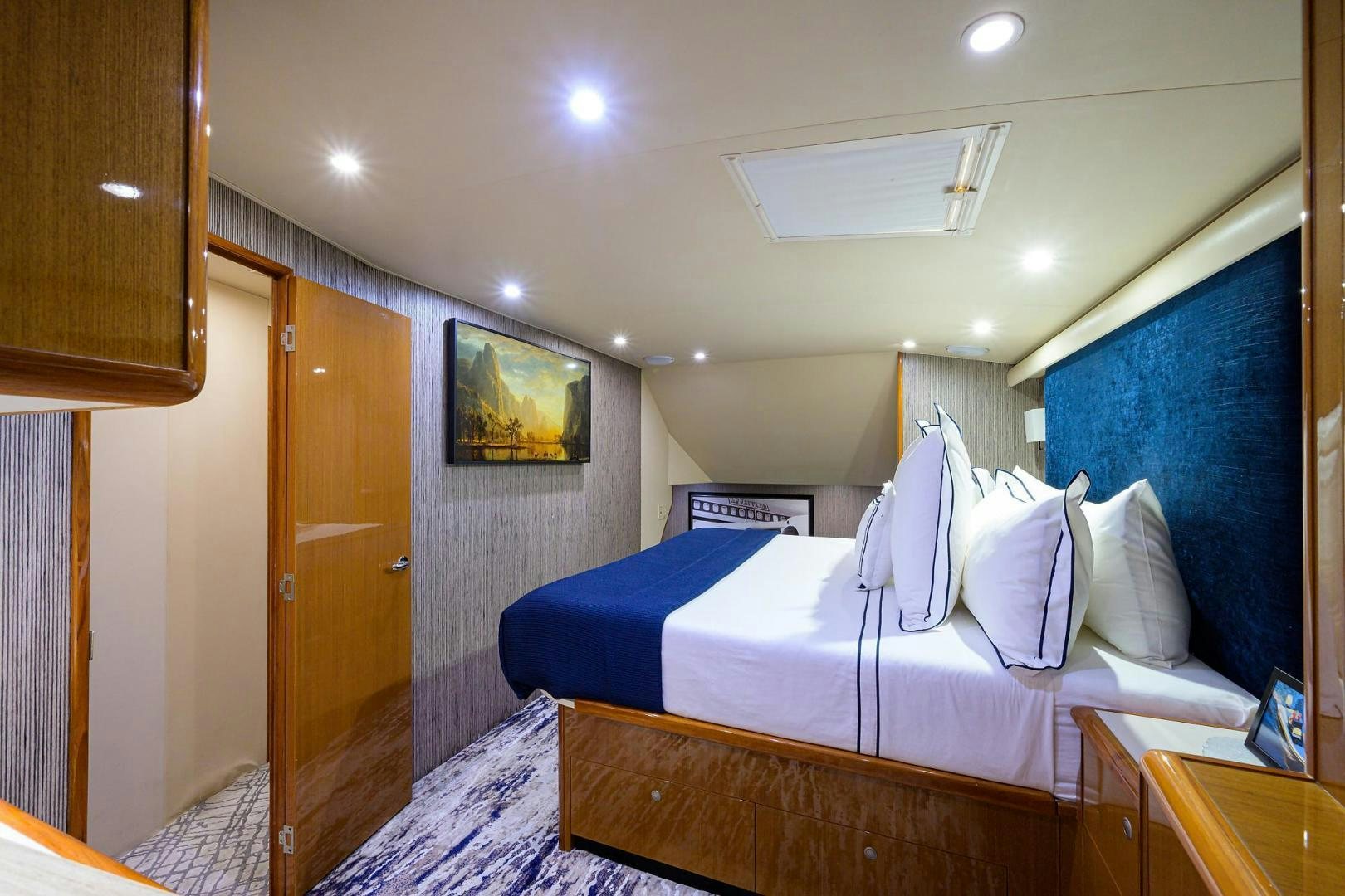 a room with two beds aboard VAGRANT Yacht for Sale