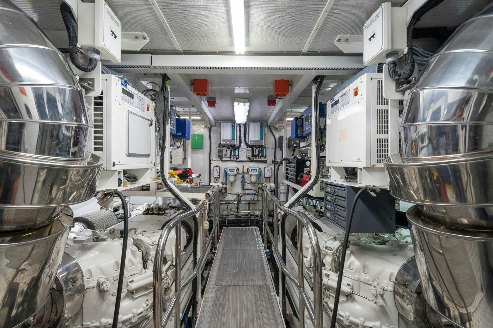 a room with several machines aboard 21 SEA SANDS Yacht for Sale