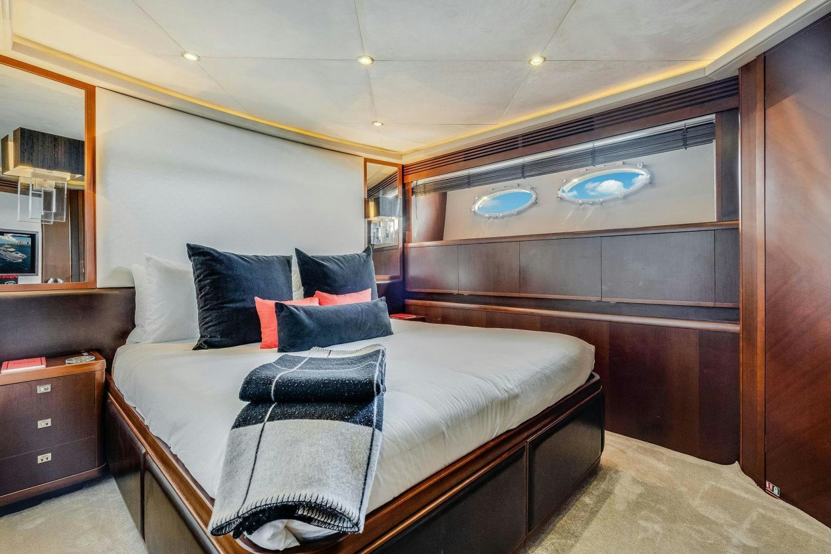 a bed in a room aboard 21 SEA SANDS Yacht for Sale