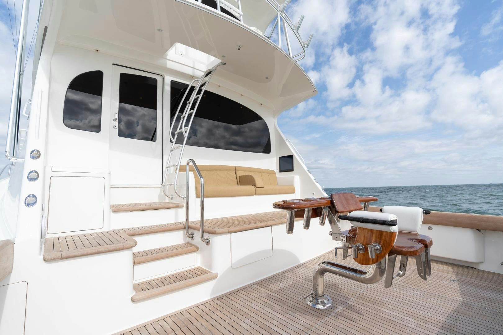a boat on the water aboard MER SEA SAKES Yacht for Sale