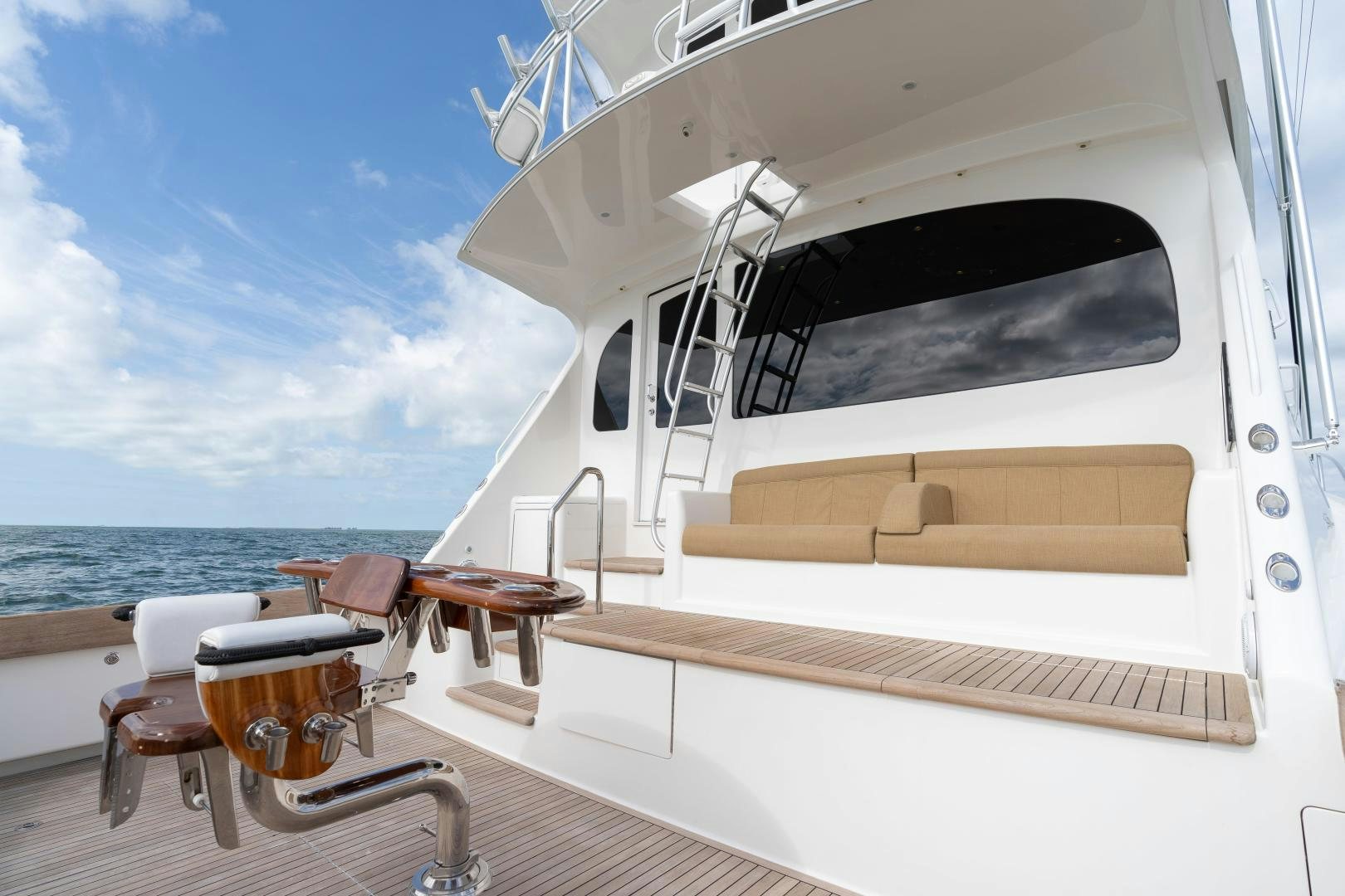 a boat on the water aboard MER SEA SAKES Yacht for Sale