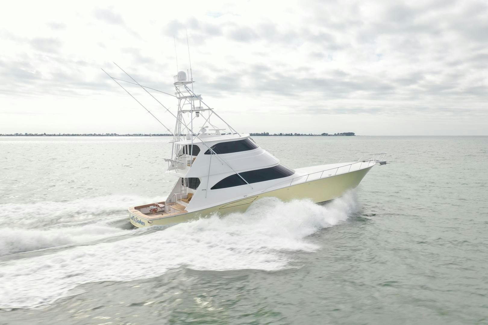 a boat in the water aboard MER SEA SAKES Yacht for Sale