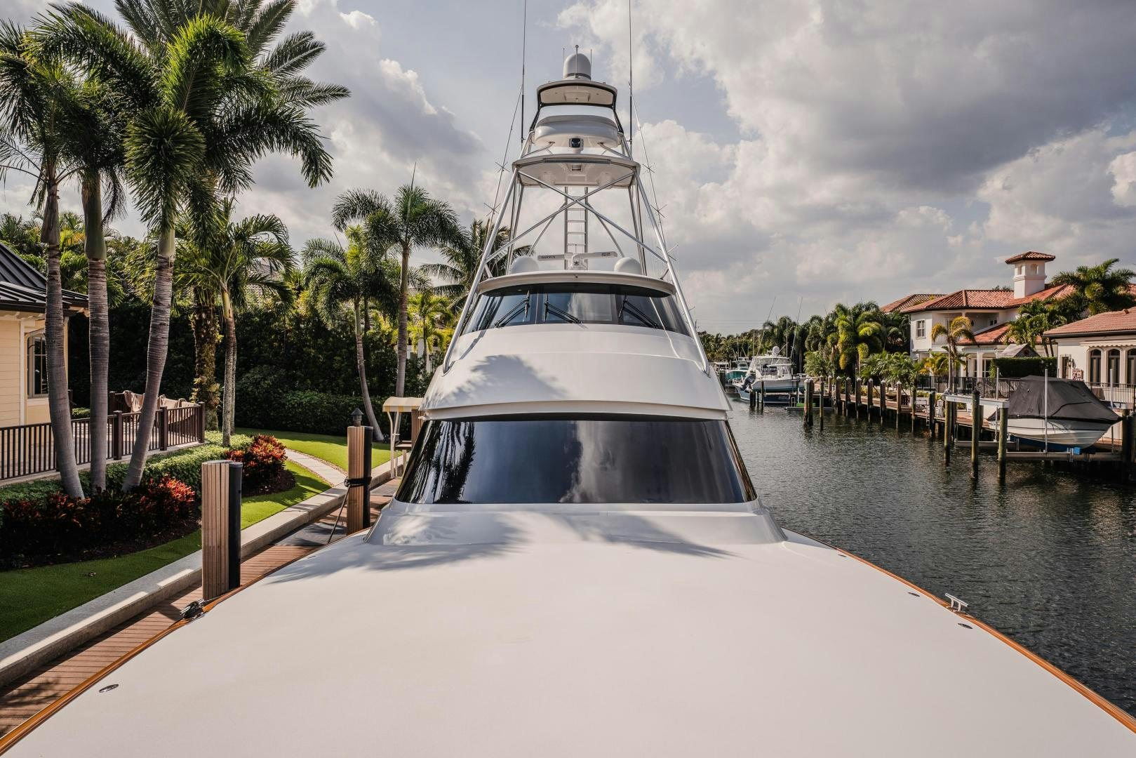 a boat on the water aboard AUSPICIOUS Yacht for Sale
