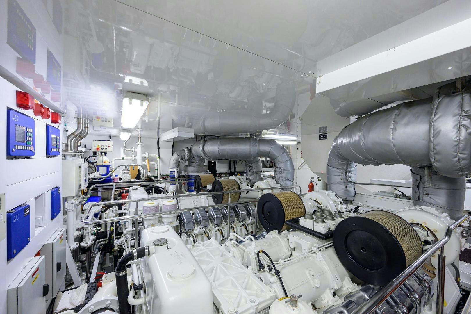 a room with machinery aboard SULLIVAN'S ISLAND Yacht for Sale