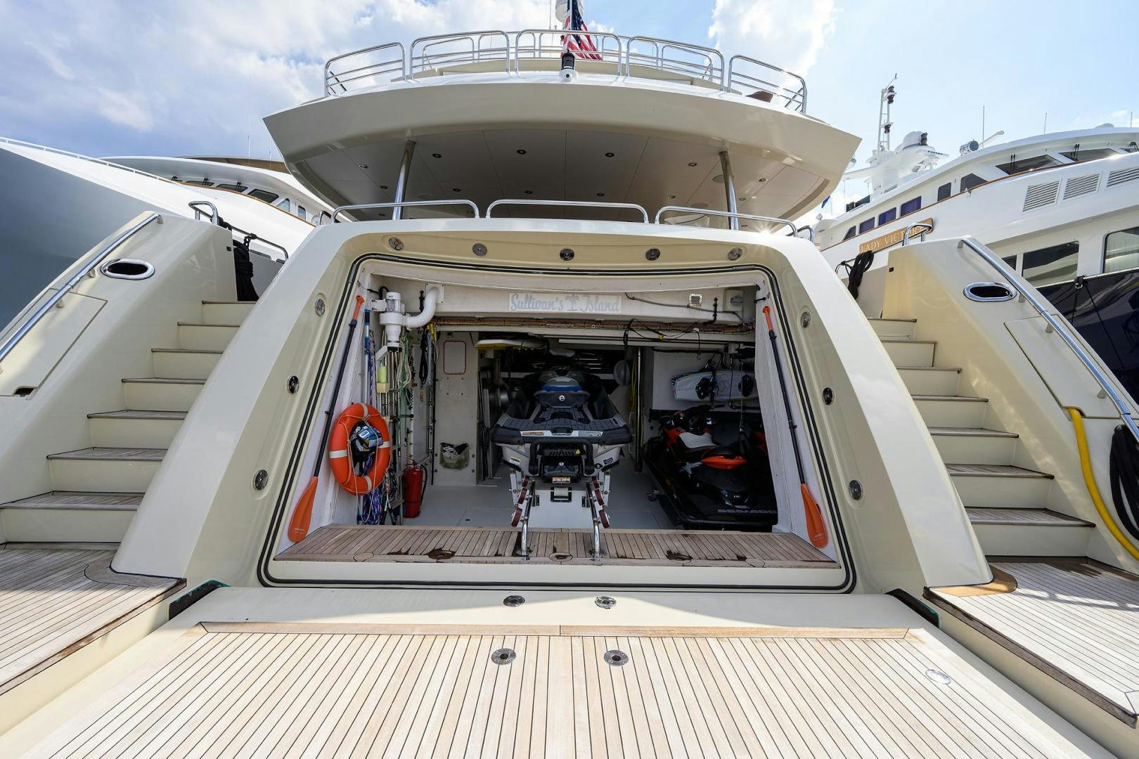 the inside of a boat aboard SULLIVAN'S ISLAND Yacht for Sale