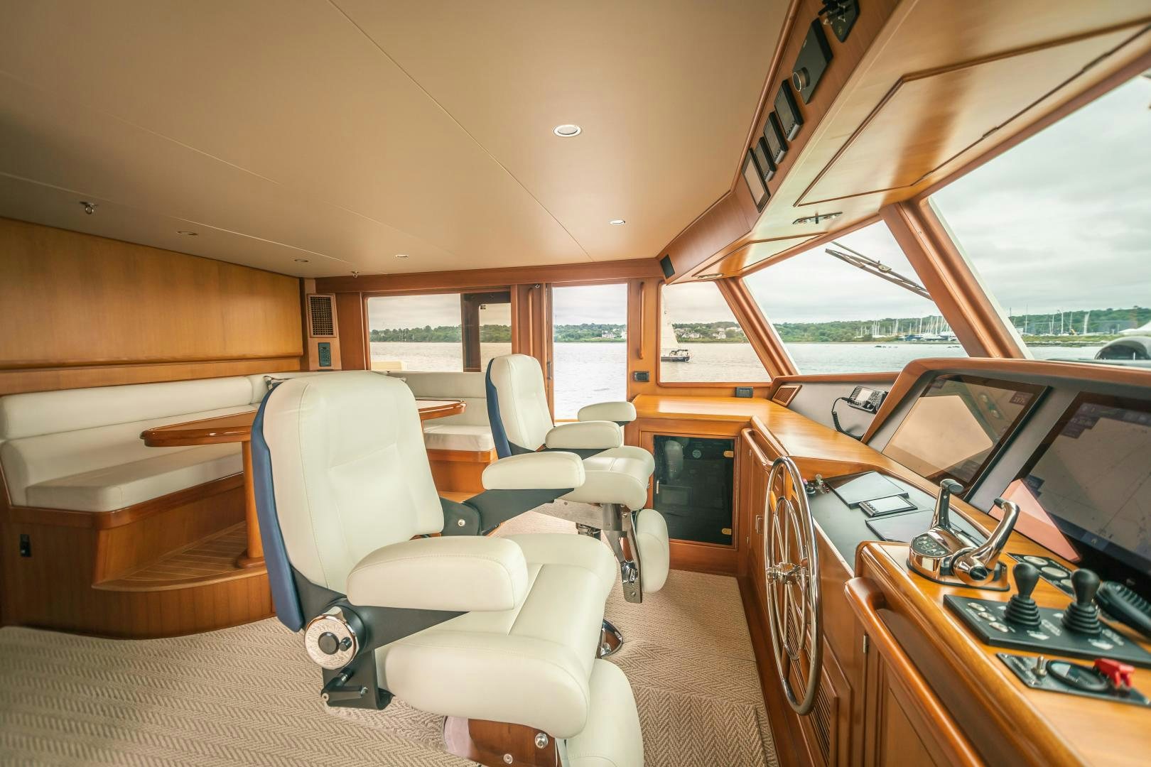 inside of a bus aboard PRETTY LADY Yacht for Sale