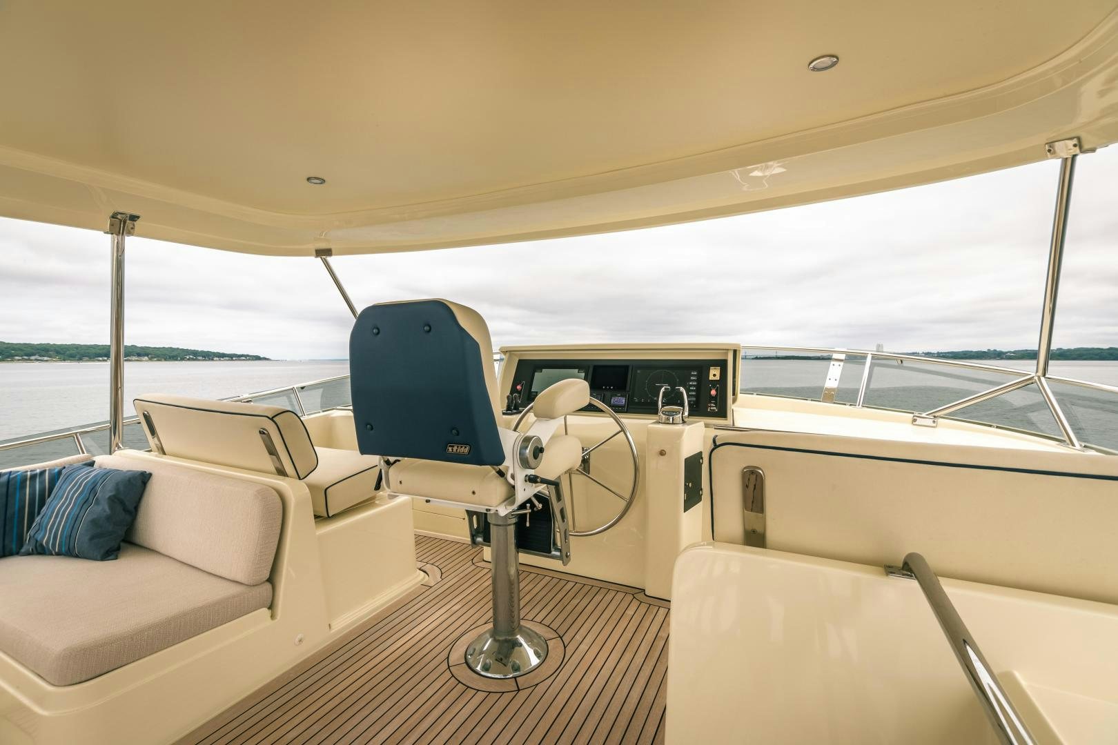 inside of a boat aboard PRETTY LADY Yacht for Sale