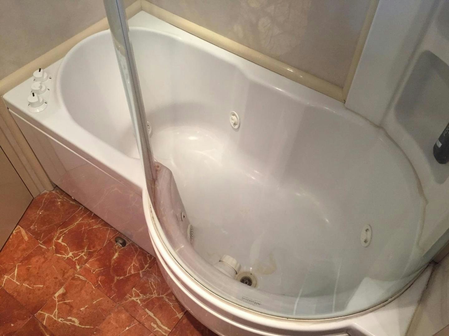 a sink with a faucet aboard UNZIPPED Yacht for Sale