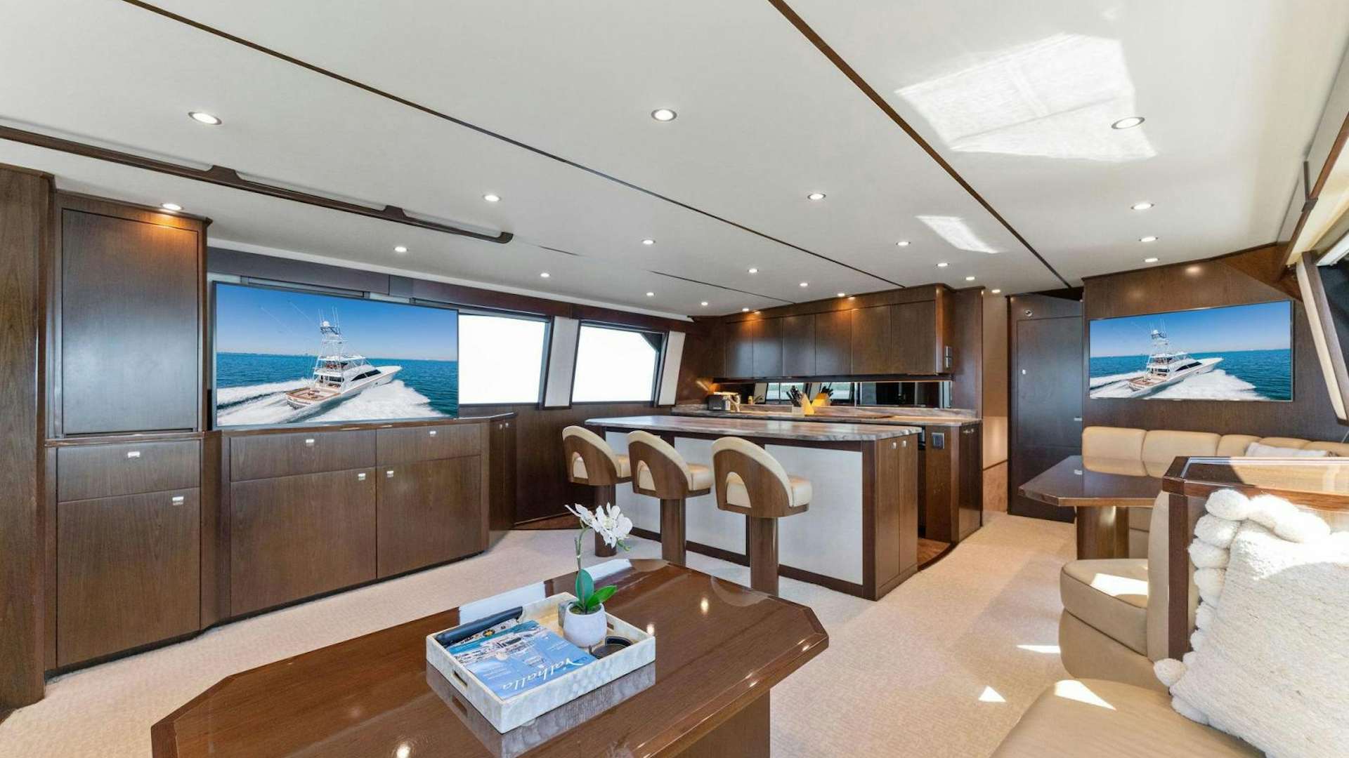 The provider
Yacht for Sale