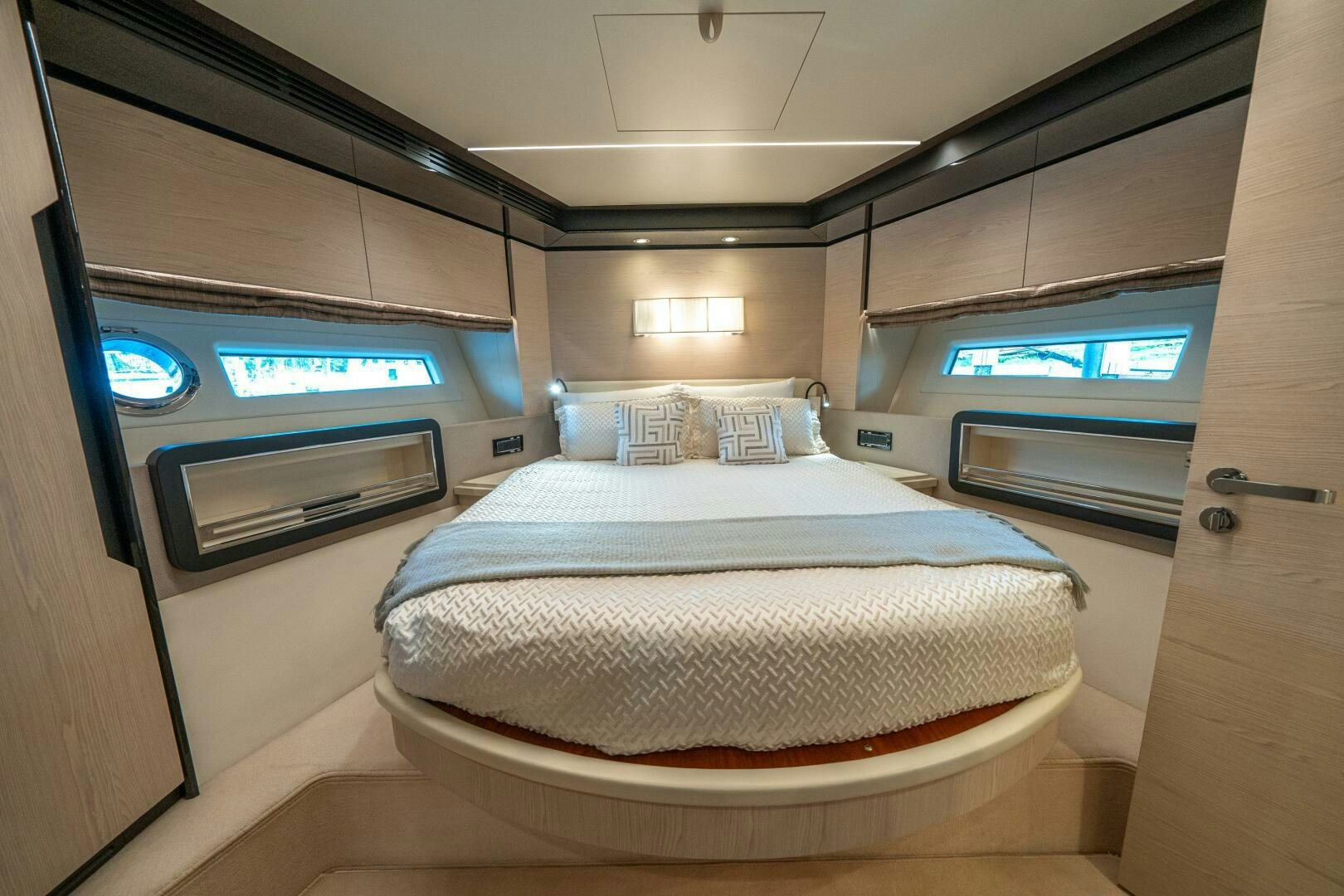 a bed in a train aboard VELOCITY Yacht for Sale