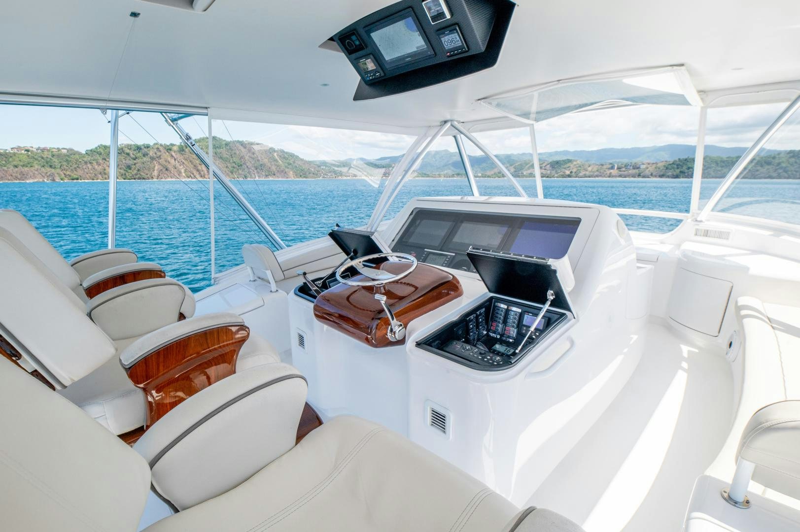 the inside of a boat aboard RAGIN CAJUN Yacht for Sale