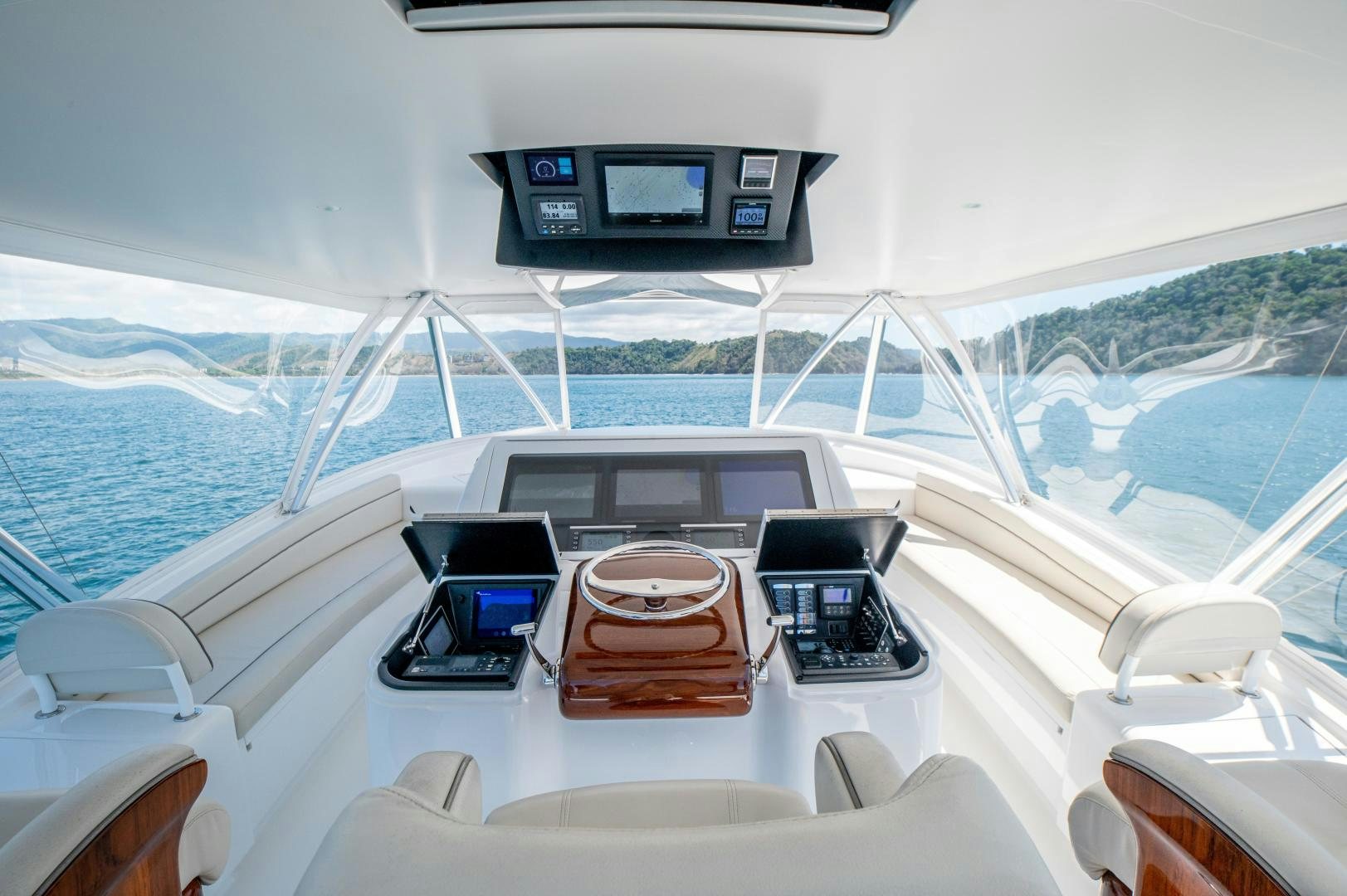 inside of a boat aboard RAGIN CAJUN Yacht for Sale