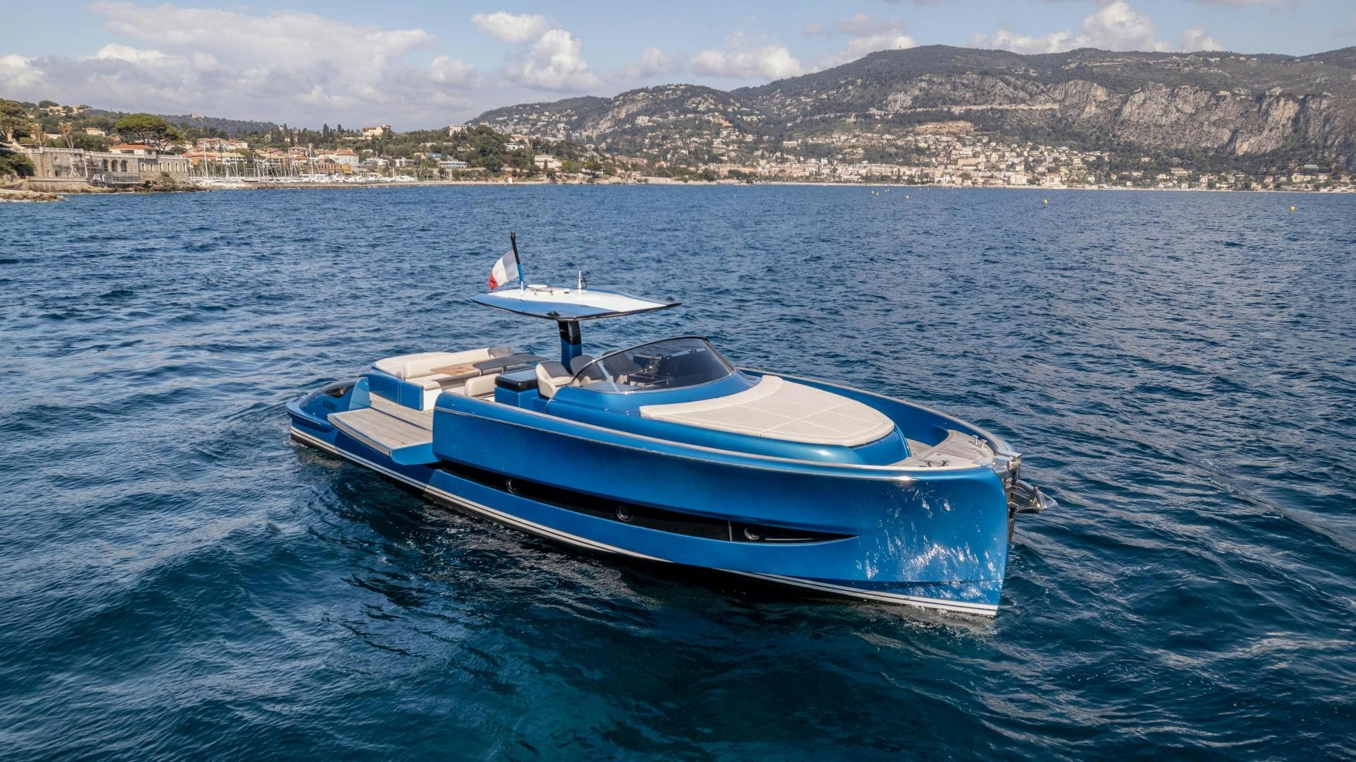a boat in the water aboard CLAIR DE HUNE 2 Yacht for Sale