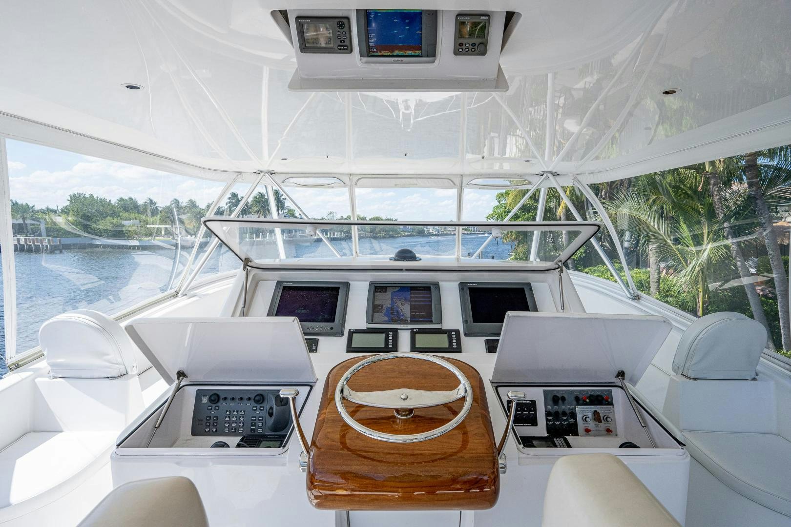 inside of a boat aboard REEL ESTATE Yacht for Sale
