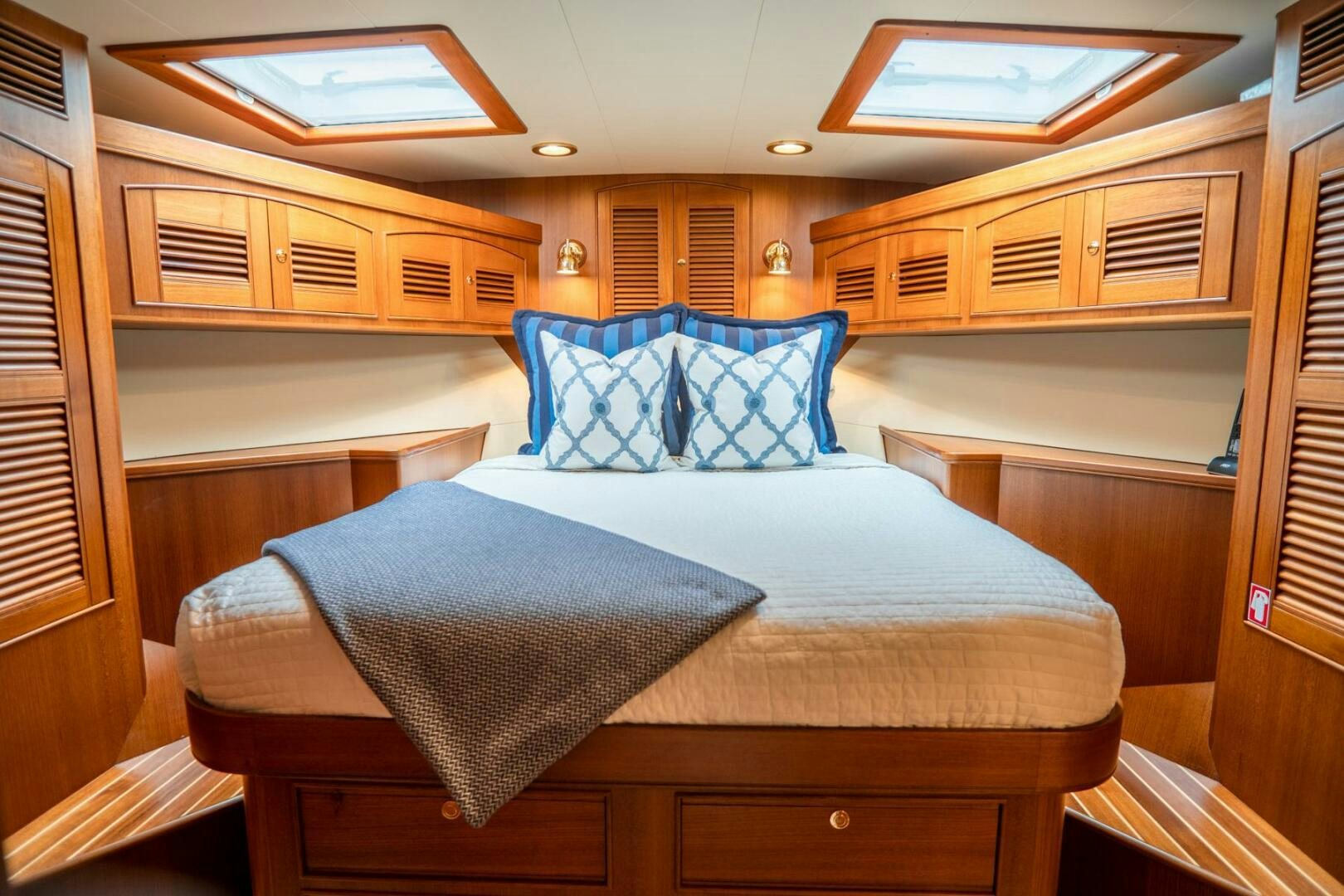 a bed in a cabin aboard QUARRY Yacht for Sale