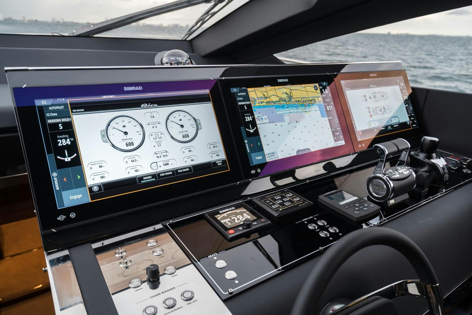 graphical user interface, application aboard BEL SOGNO Yacht for Sale