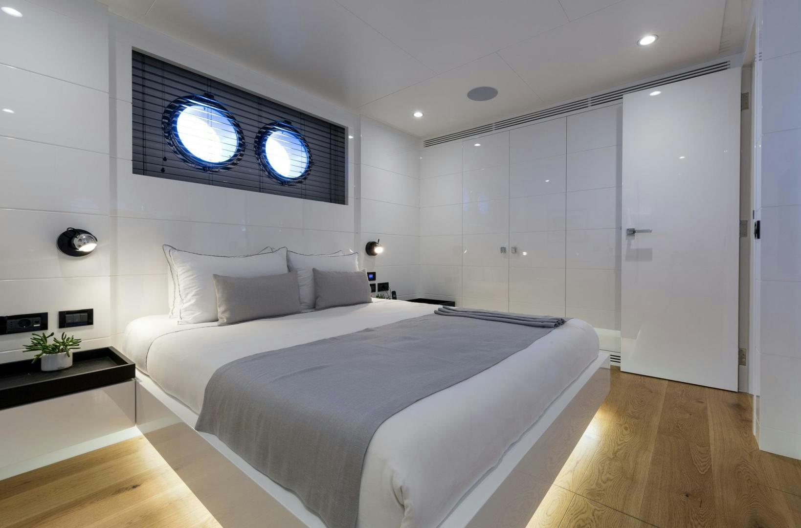 a room with two beds aboard HEKATE, P372 Yacht for Sale