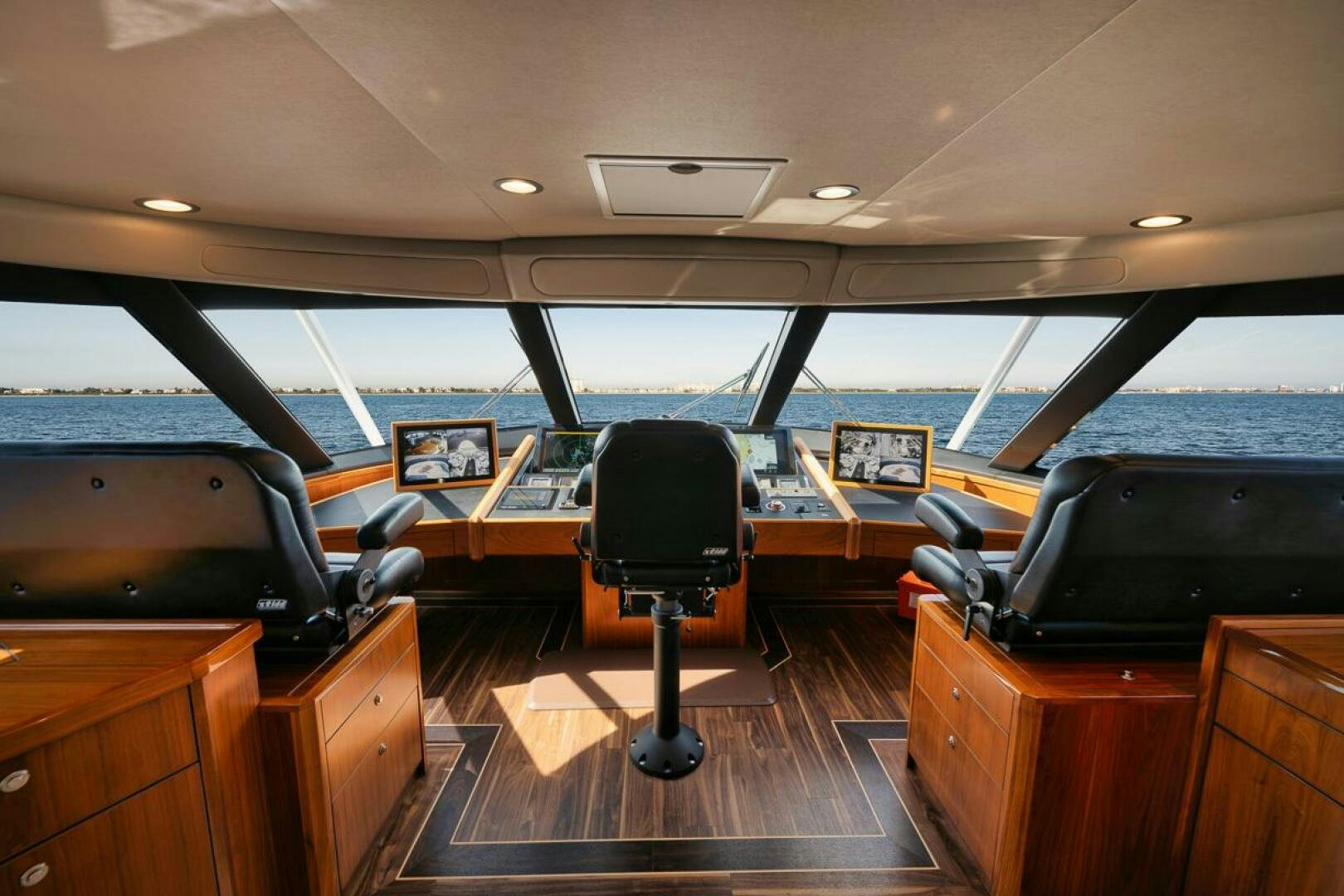 inside of a boat aboard FA-LA-ME Yacht for Sale