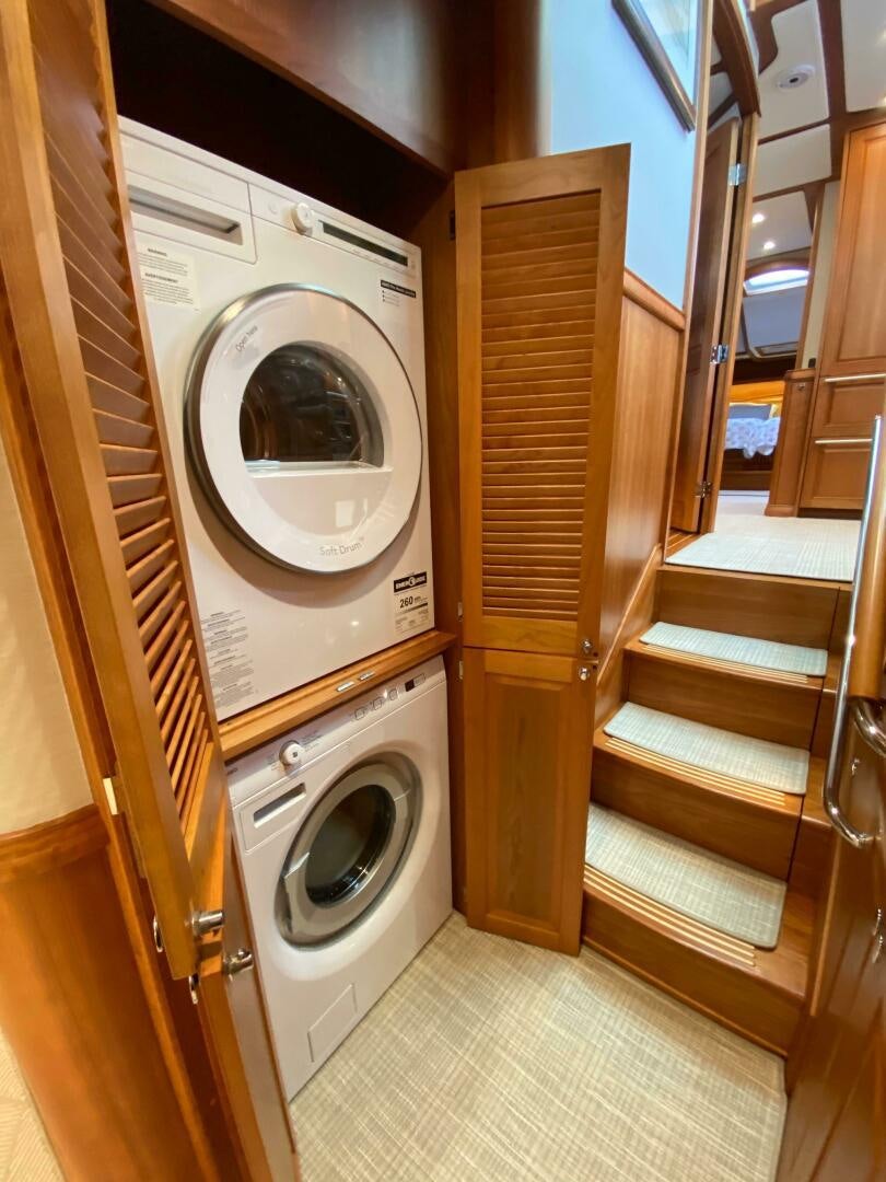 a washing machine in a room aboard WHIRL AWAY Yacht for Sale