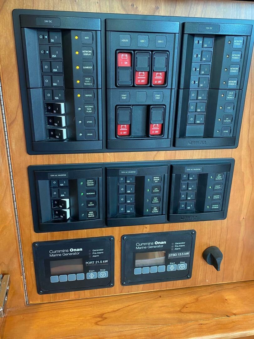 graphical user interface aboard WHIRL AWAY Yacht for Sale