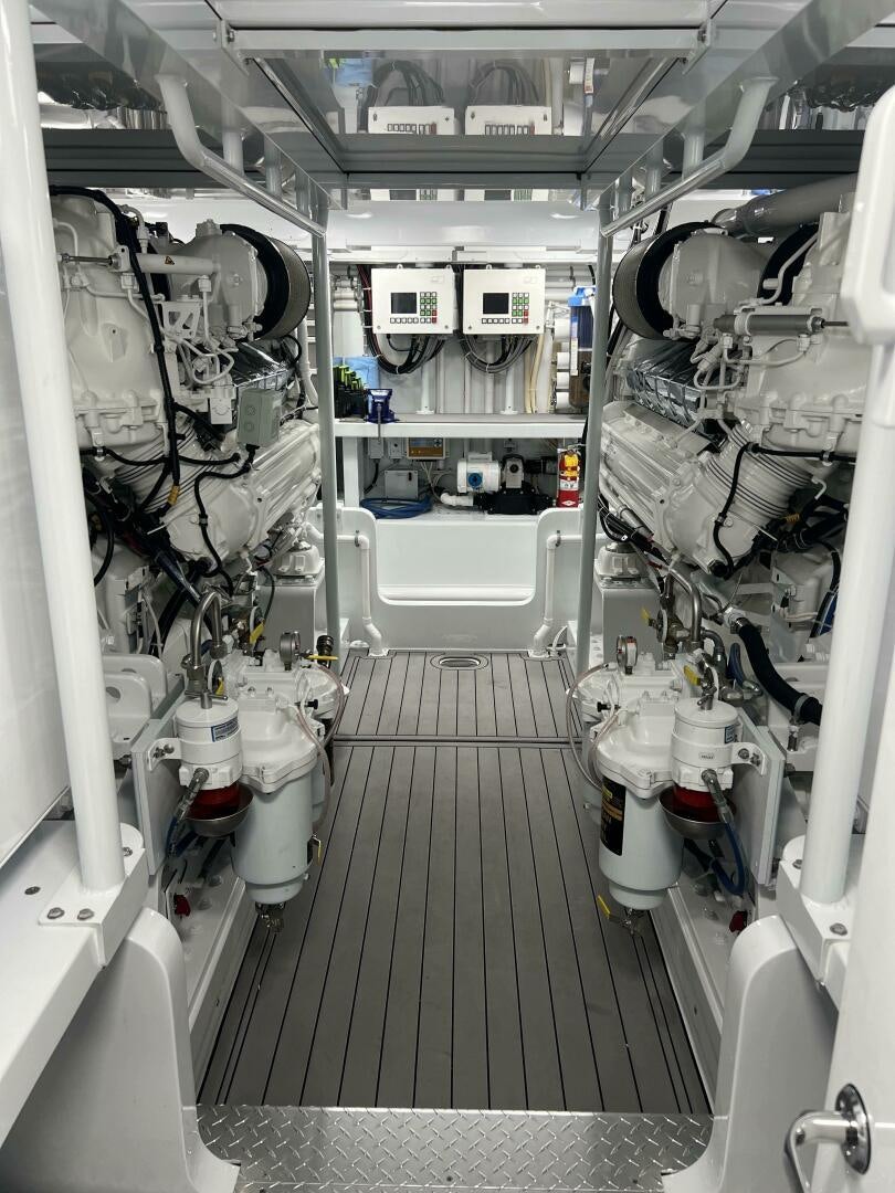 a hallway with several machines aboard HULLBILLY Yacht for Sale