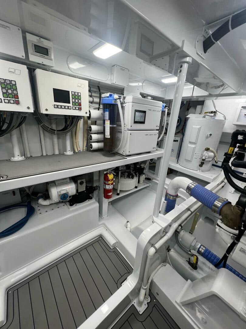 a room with several machines aboard HULLBILLY Yacht for Sale