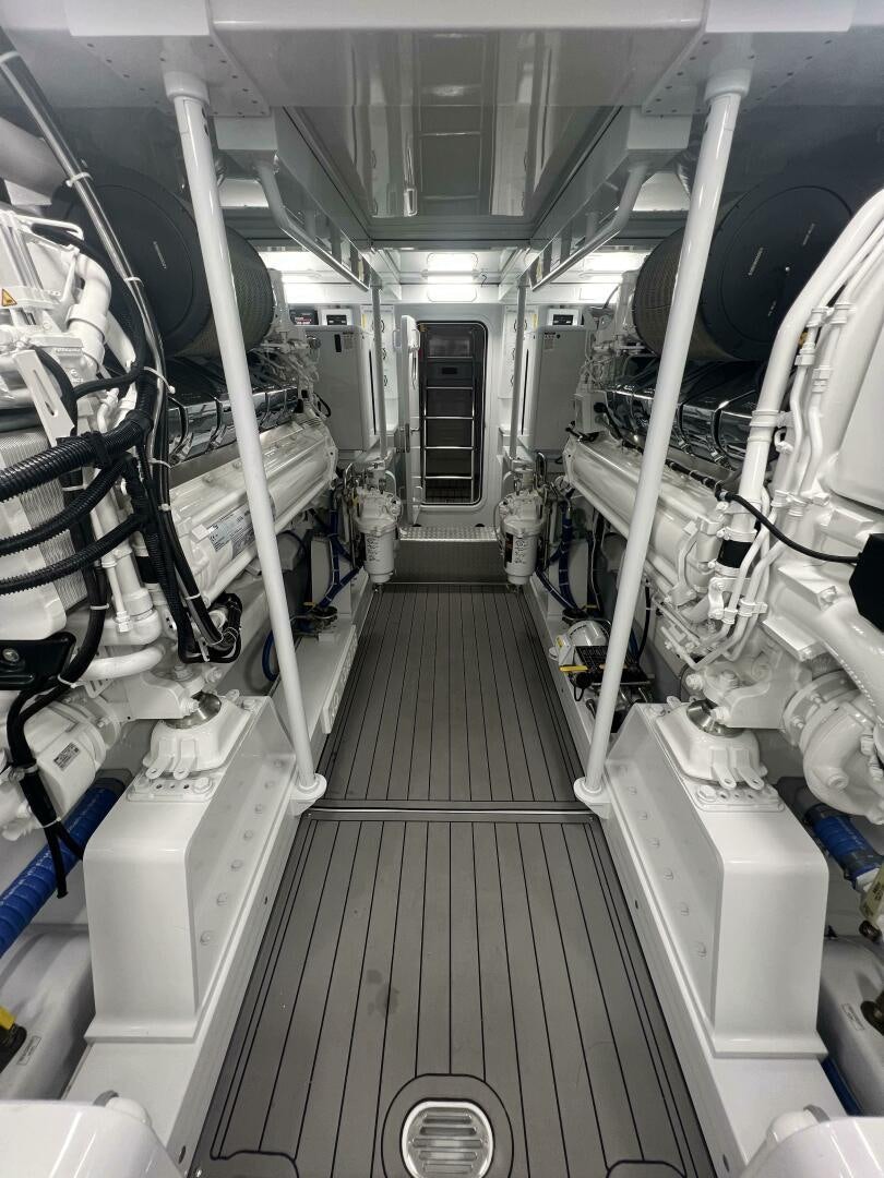 a hallway with several machines aboard HULLBILLY Yacht for Sale
