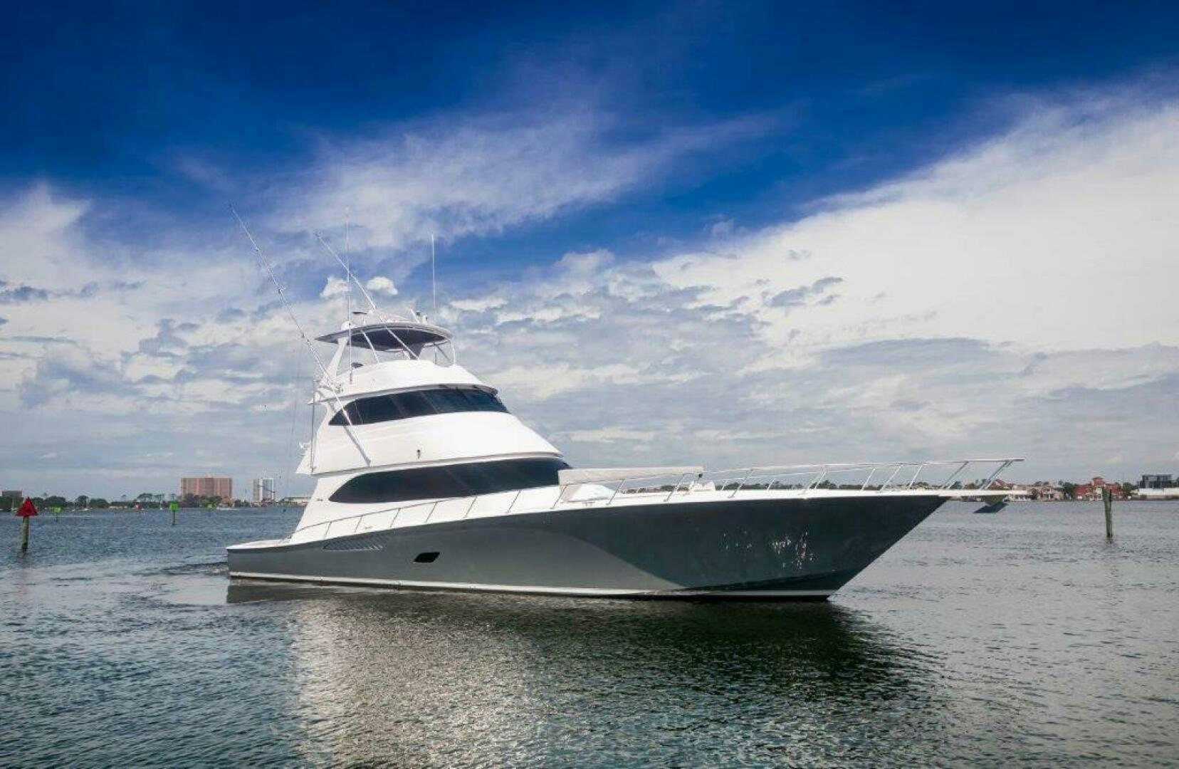 a white yacht on the water aboard BAREFOOT DRIVE Yacht for Sale