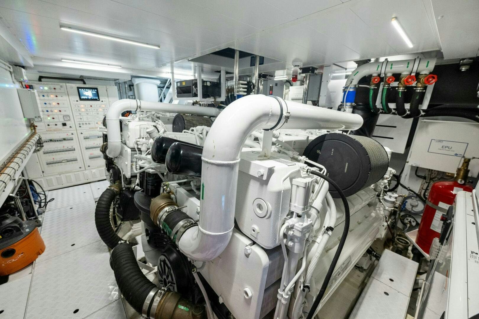 a machine in a factory aboard SORI SAN LORENZO Yacht for Sale