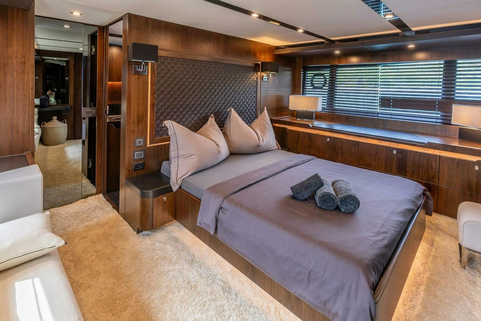 a hotel room with a bed aboard NOROADER Yacht for Sale