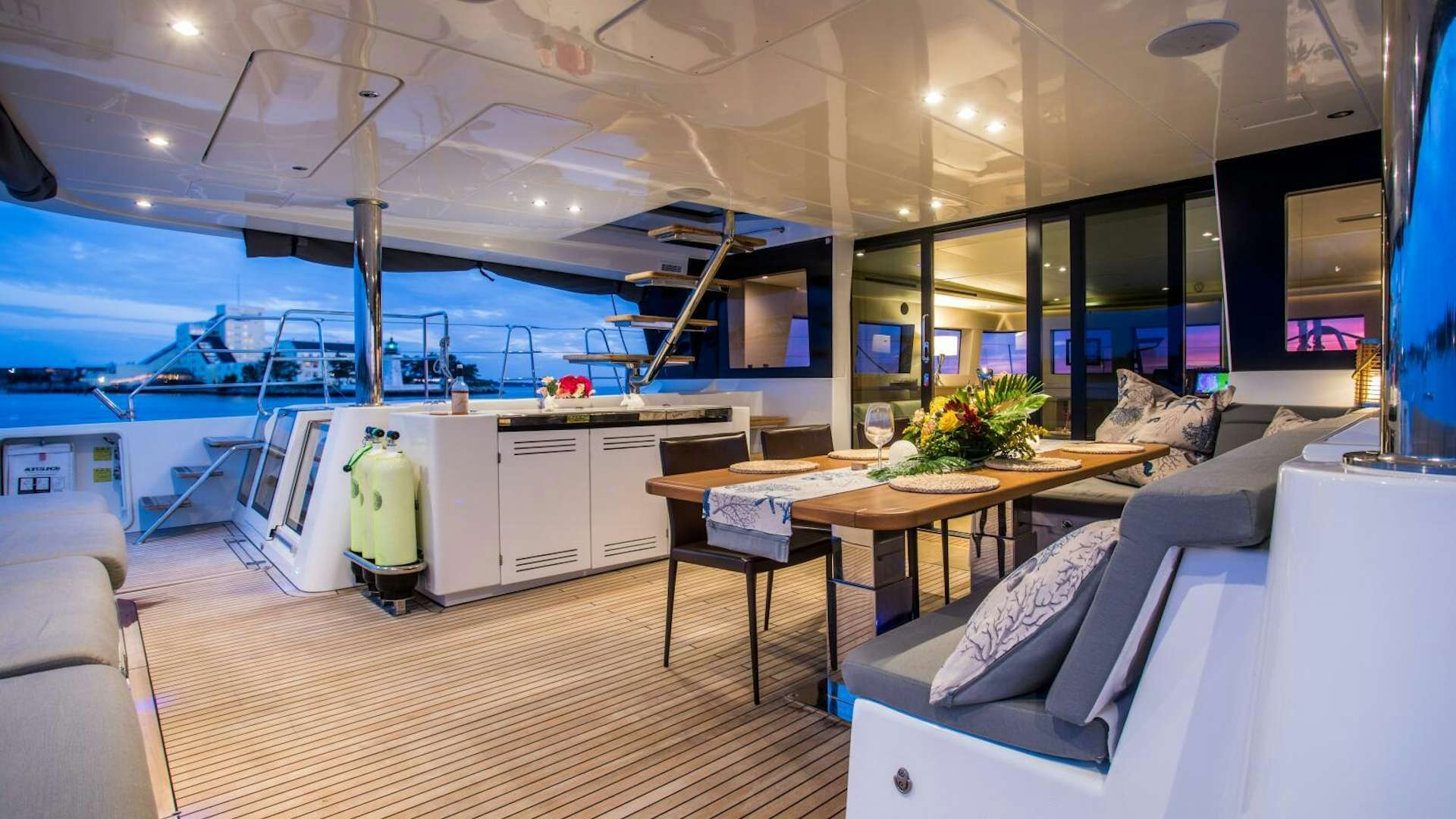 Second wave
Yacht for Sale