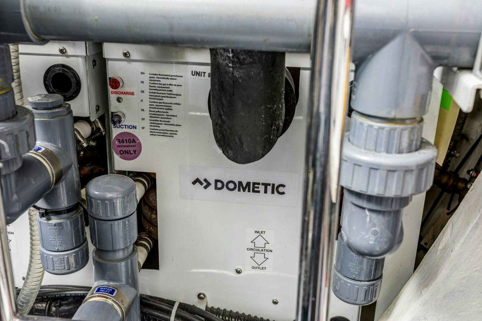 a machine with a black lid aboard SECOND WAVE Yacht for Sale