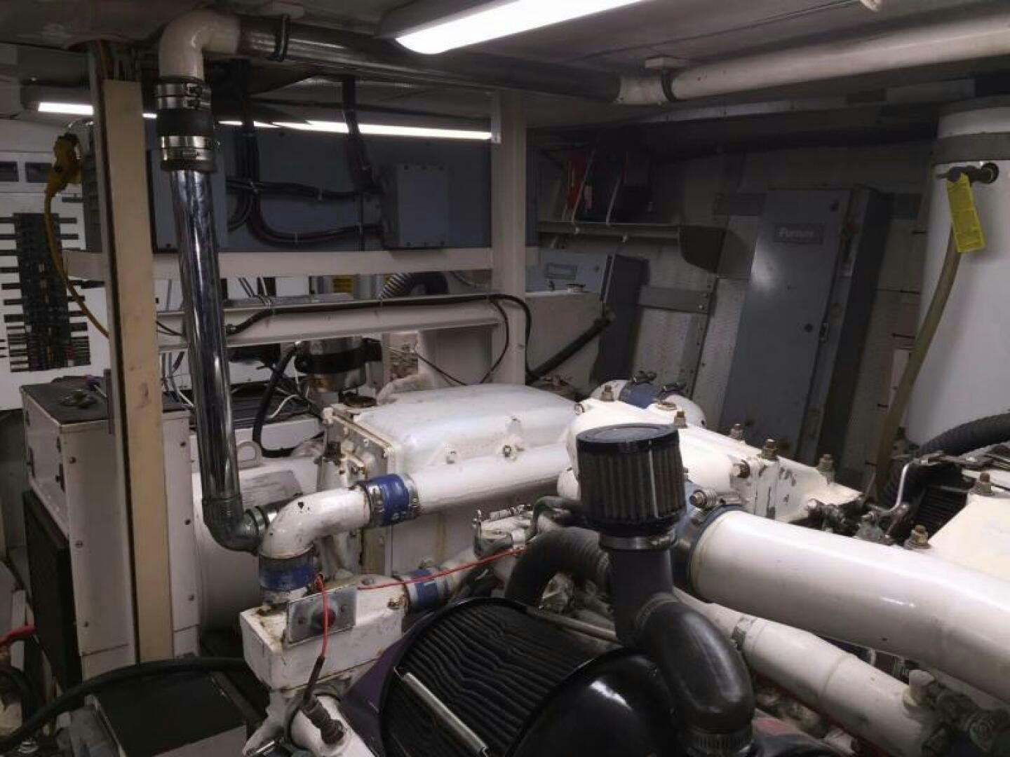 a machine in a factory aboard SOUTHERN BREEZE Yacht for Sale