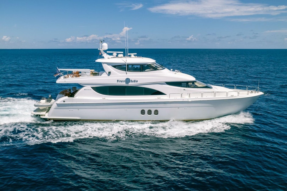 PIRATE RADIO Yacht for Sale in Fort Lauderdale, 80' (24.38m) 2008 Hatteras