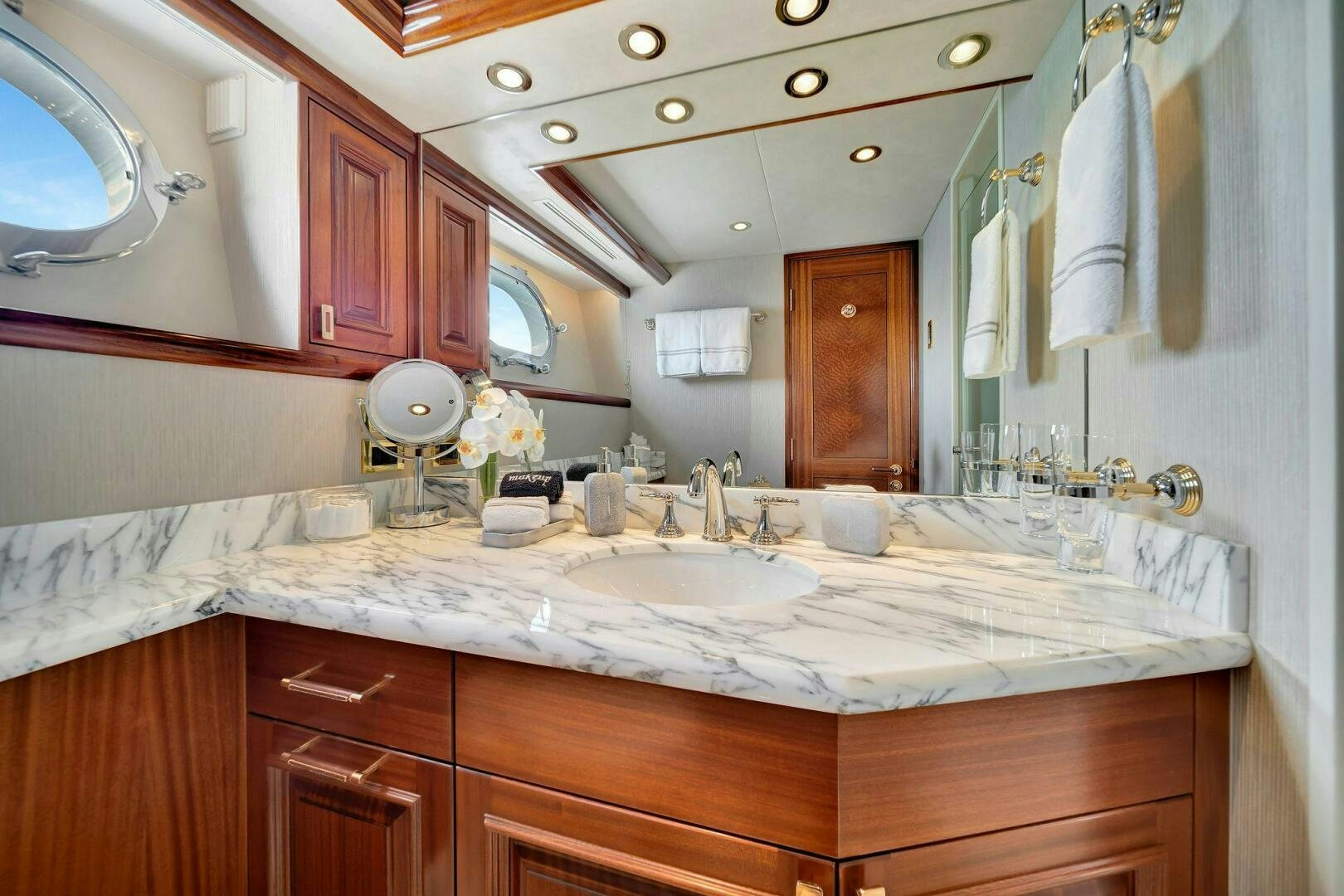 a bathroom with a large countertop aboard JEANNIETINI NAME RESERVED Yacht for Sale