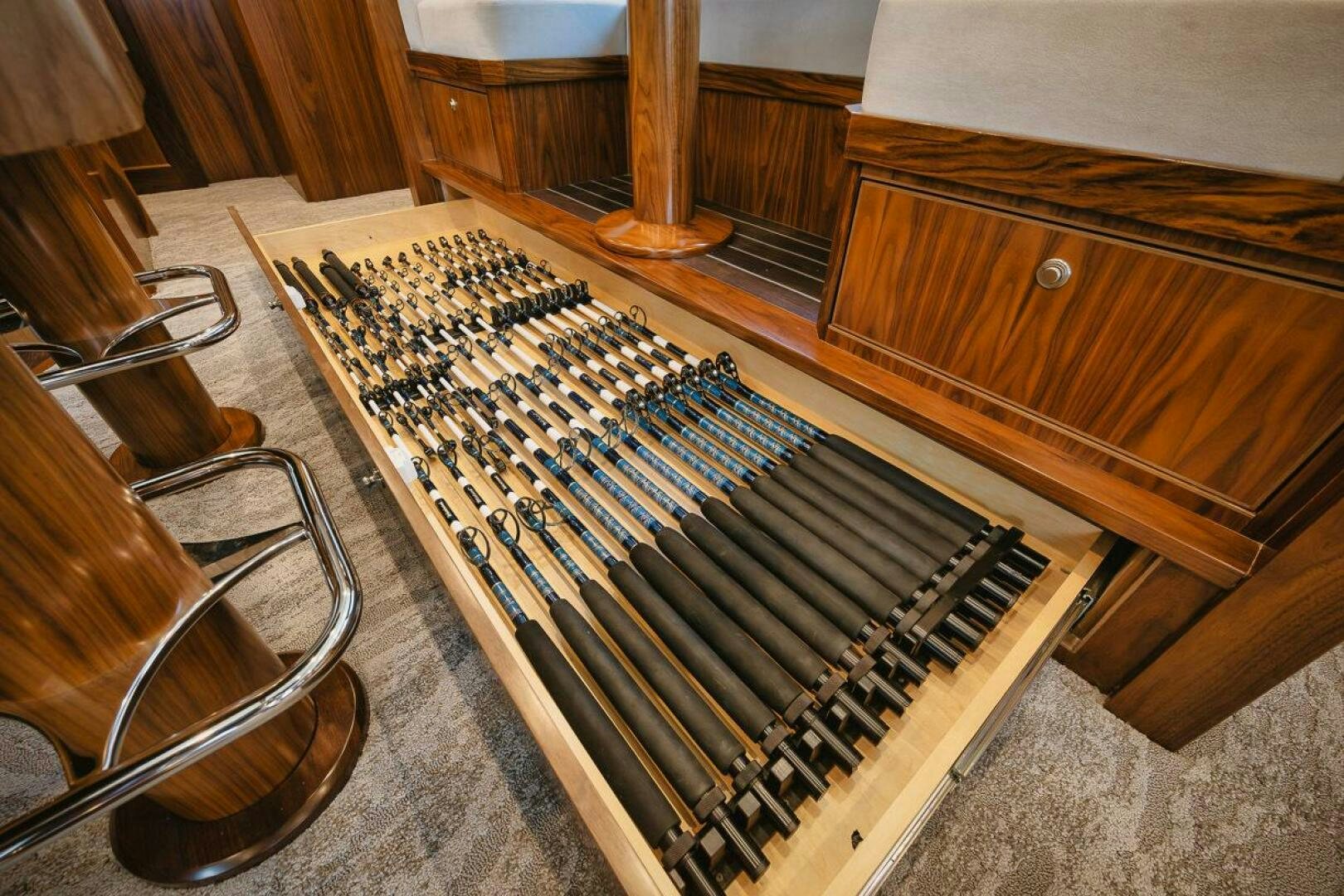 a large metal bar with a metal bar on top aboard WHIRLWIND Yacht for Sale