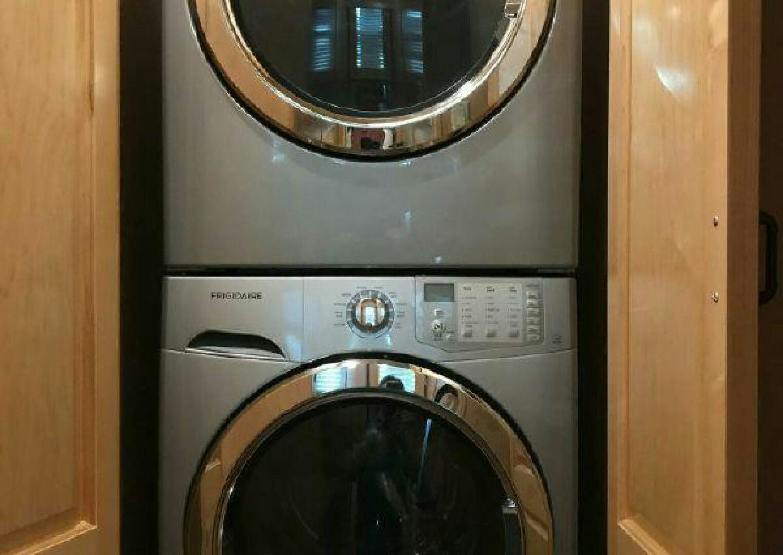 a silver and black oven aboard ST. SOMEWHERE Yacht for Sale