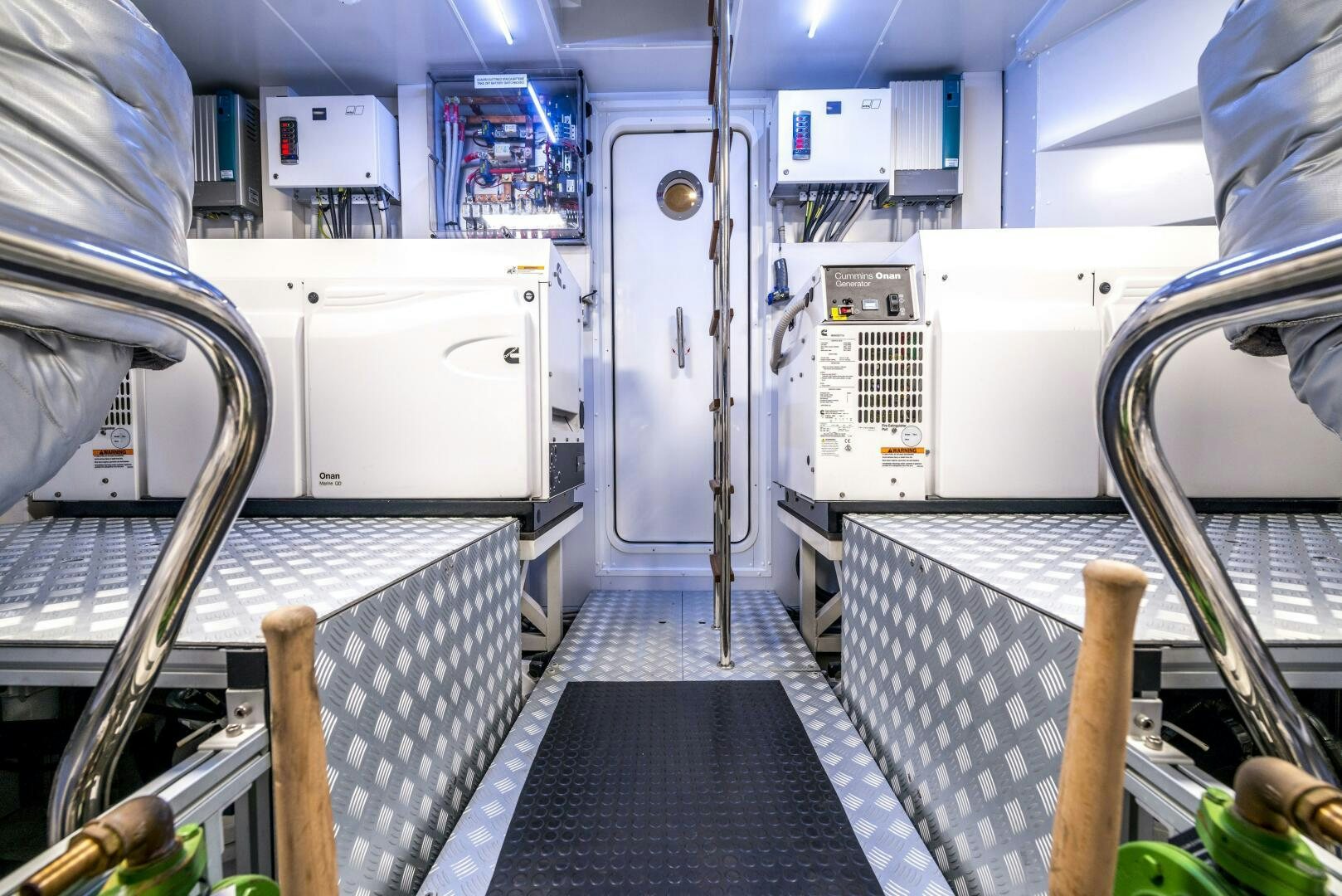 a room with several machines aboard GECUA Yacht for Sale