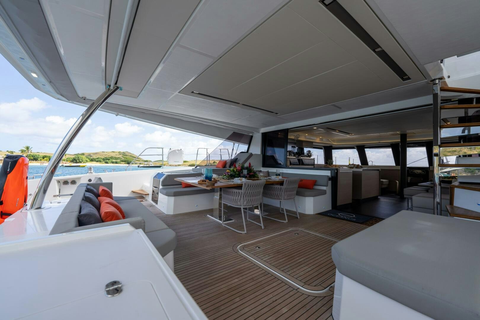 inside of a boat aboard OCEANUS Yacht for Sale