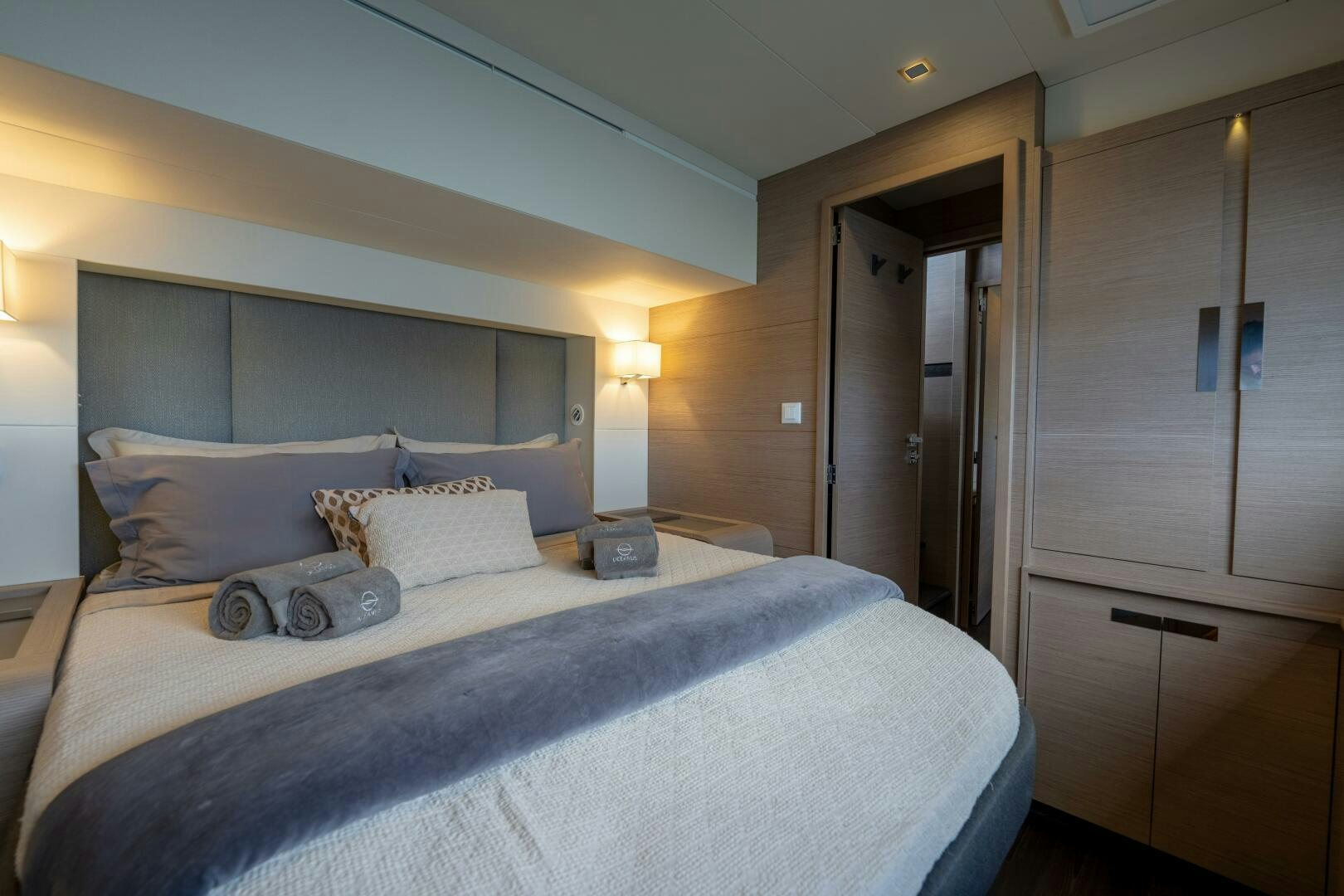 a bed in a hotel room aboard OCEANUS Yacht for Sale