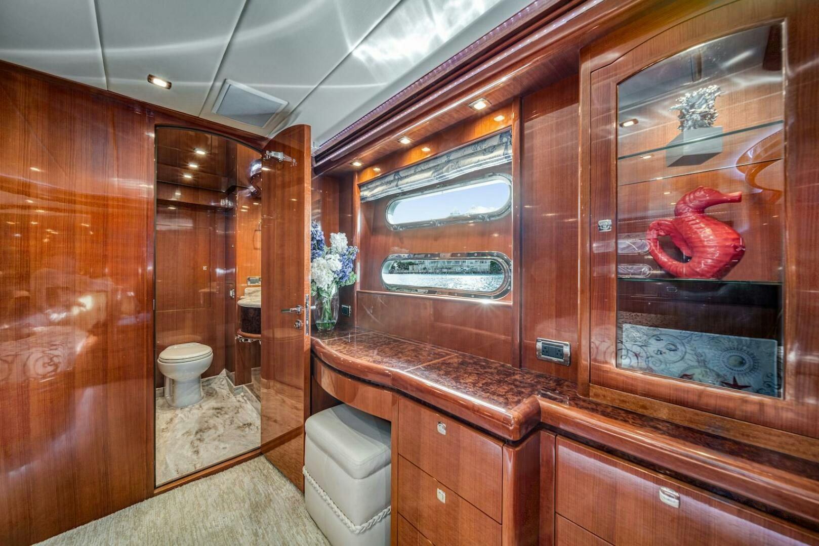 a bathroom with a large fish tank aboard ESCAPE Yacht for Sale
